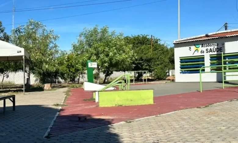 Estátua de Daniel Alves é retira após recomendação do MP-BA