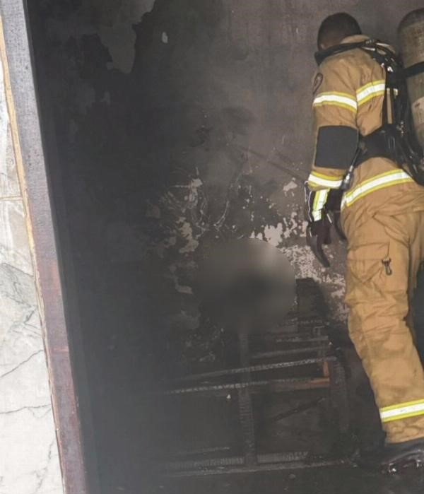 Tragédia em Serrinha: três crianças morrem carbonizadas em incêndio dentro de casa
